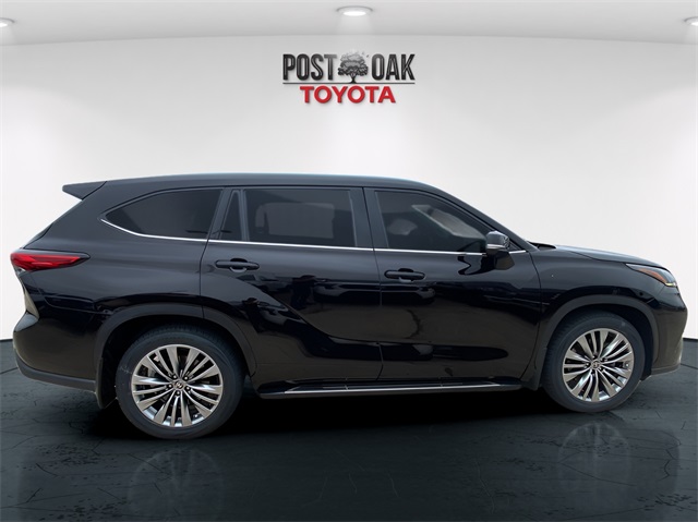 2021 Toyota Highlander Platinum photo 8