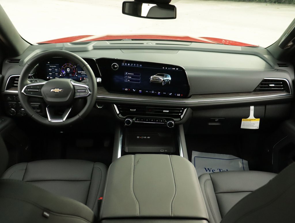 2025 Chevrolet Suburban LT photo 21