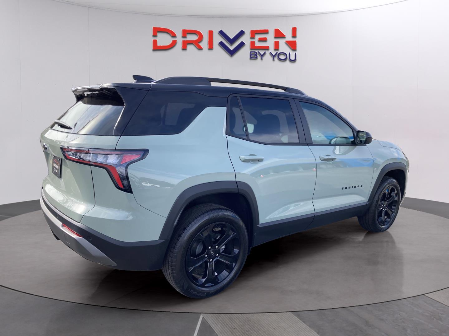 2026 Chevrolet Equinox LT photo 3