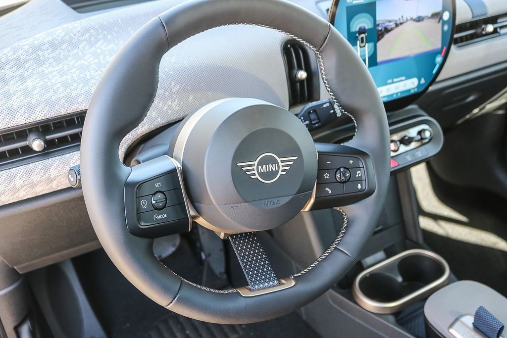 2025 Mini Cooper 2 Door Hardtop Signature photo 14