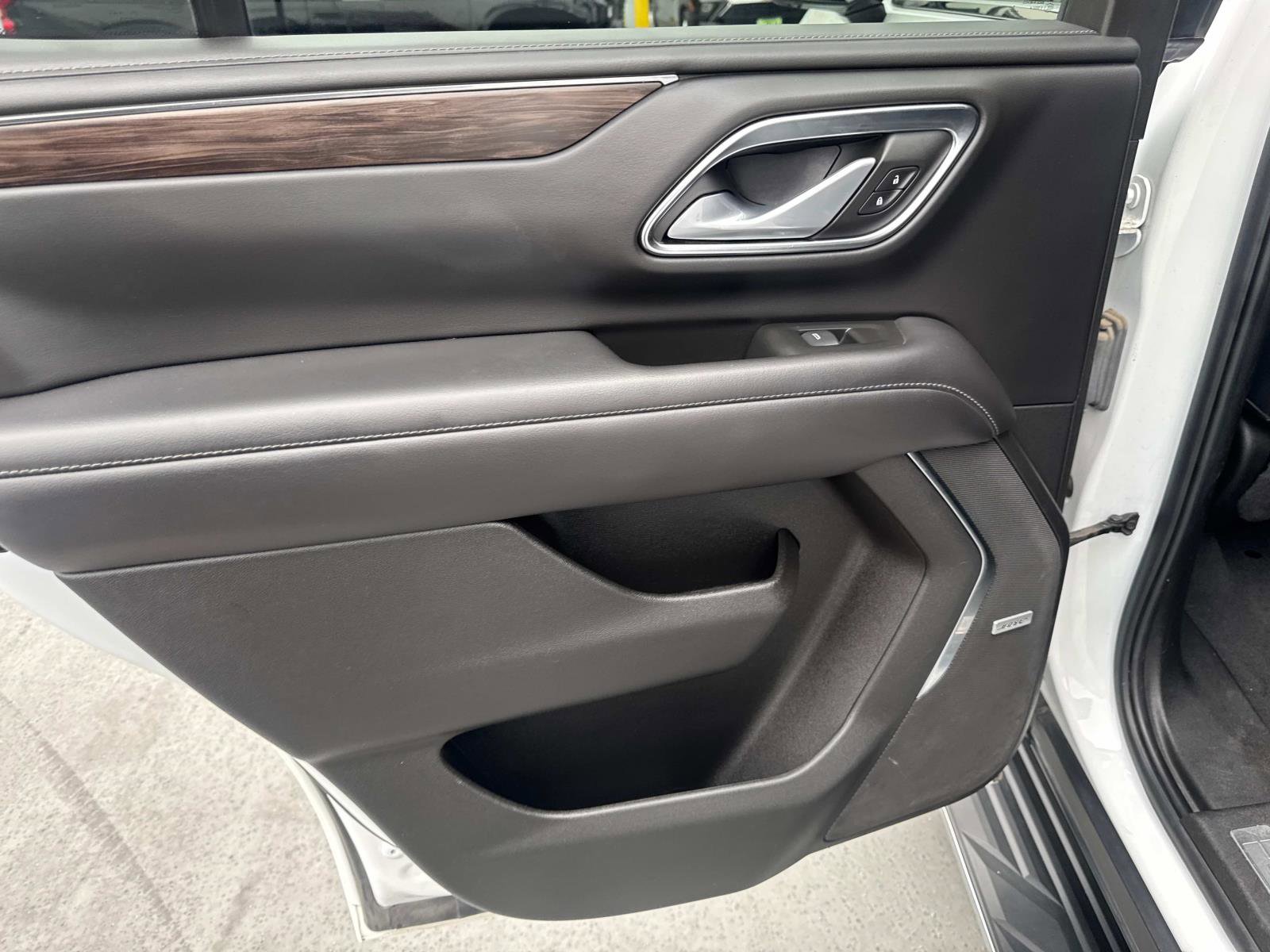 Used 2022 Summit White Chevrolet LT image 11