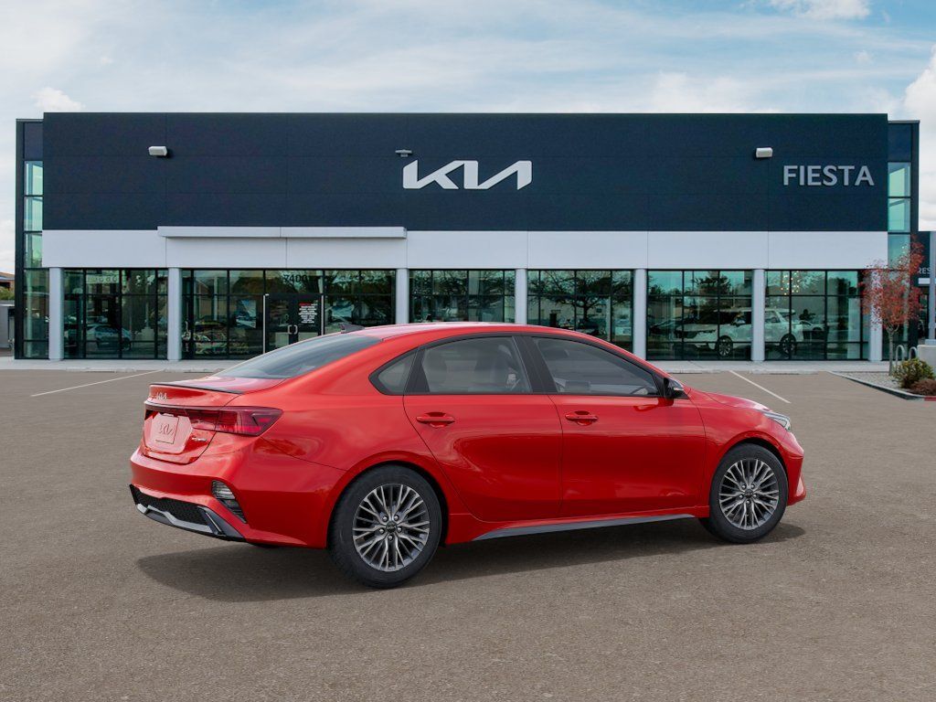 2024 Kia Forte GT-Line photo 6