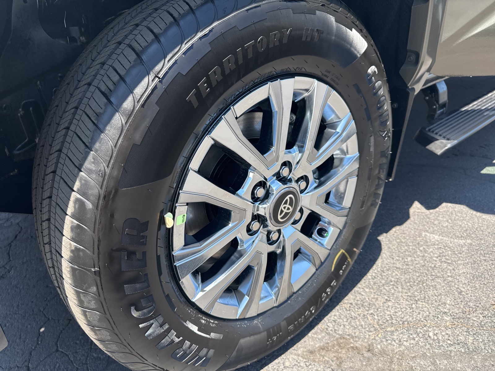 2025 Toyota Tacoma Limited 4x4 Double Cab photo 7
