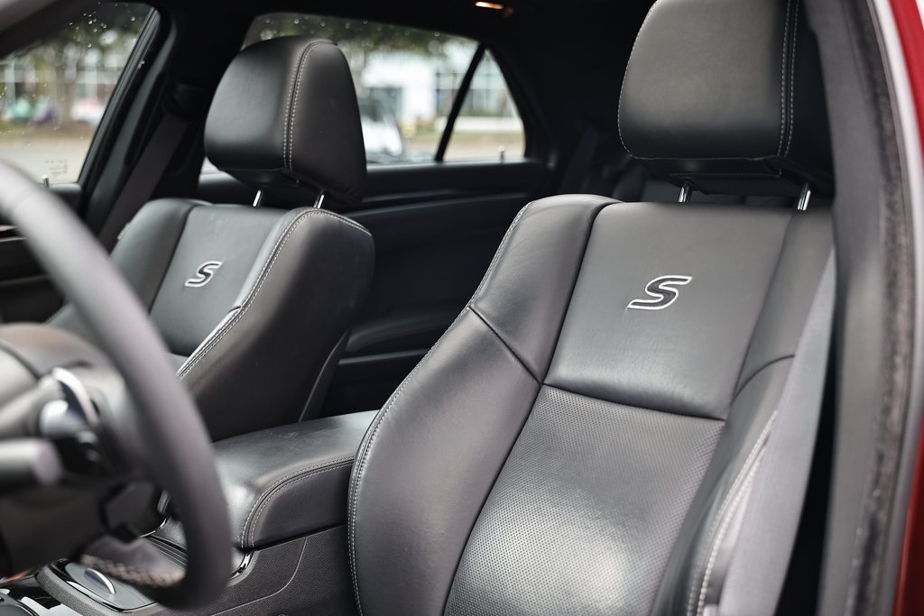 2023 Chrysler 300 S photo 20