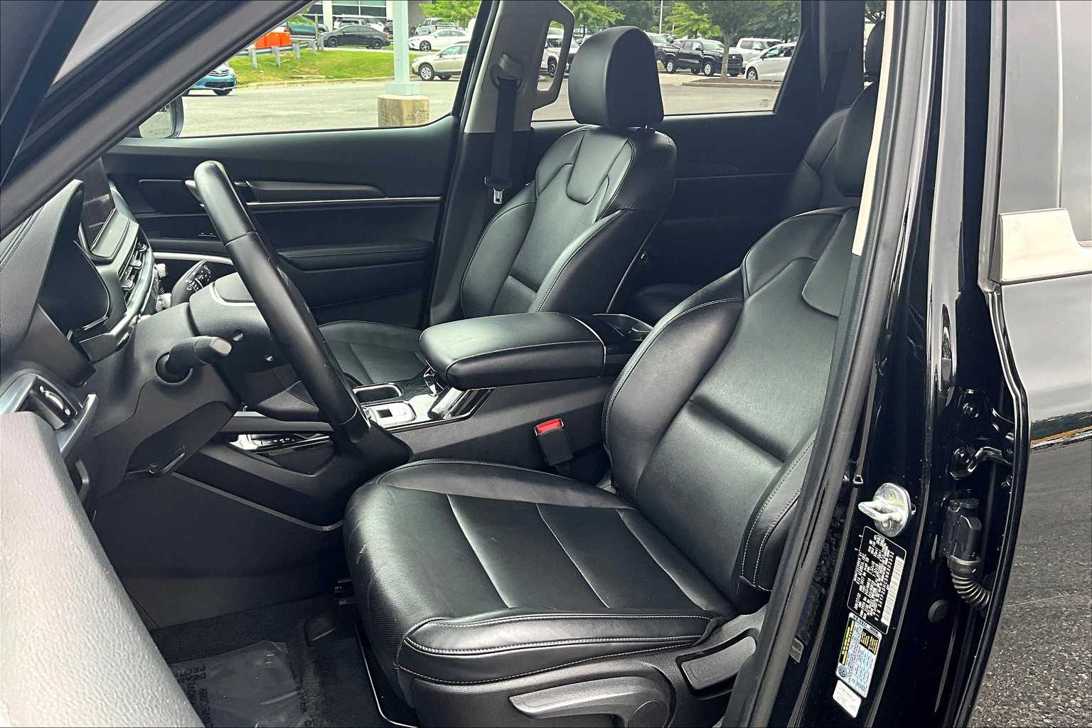 2022 Kia Telluride LX photo 7
