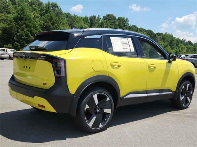 2025 Nissan Kicks SR photo 2