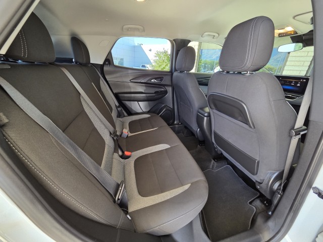 2025 Chevrolet Trailblazer LS photo 32