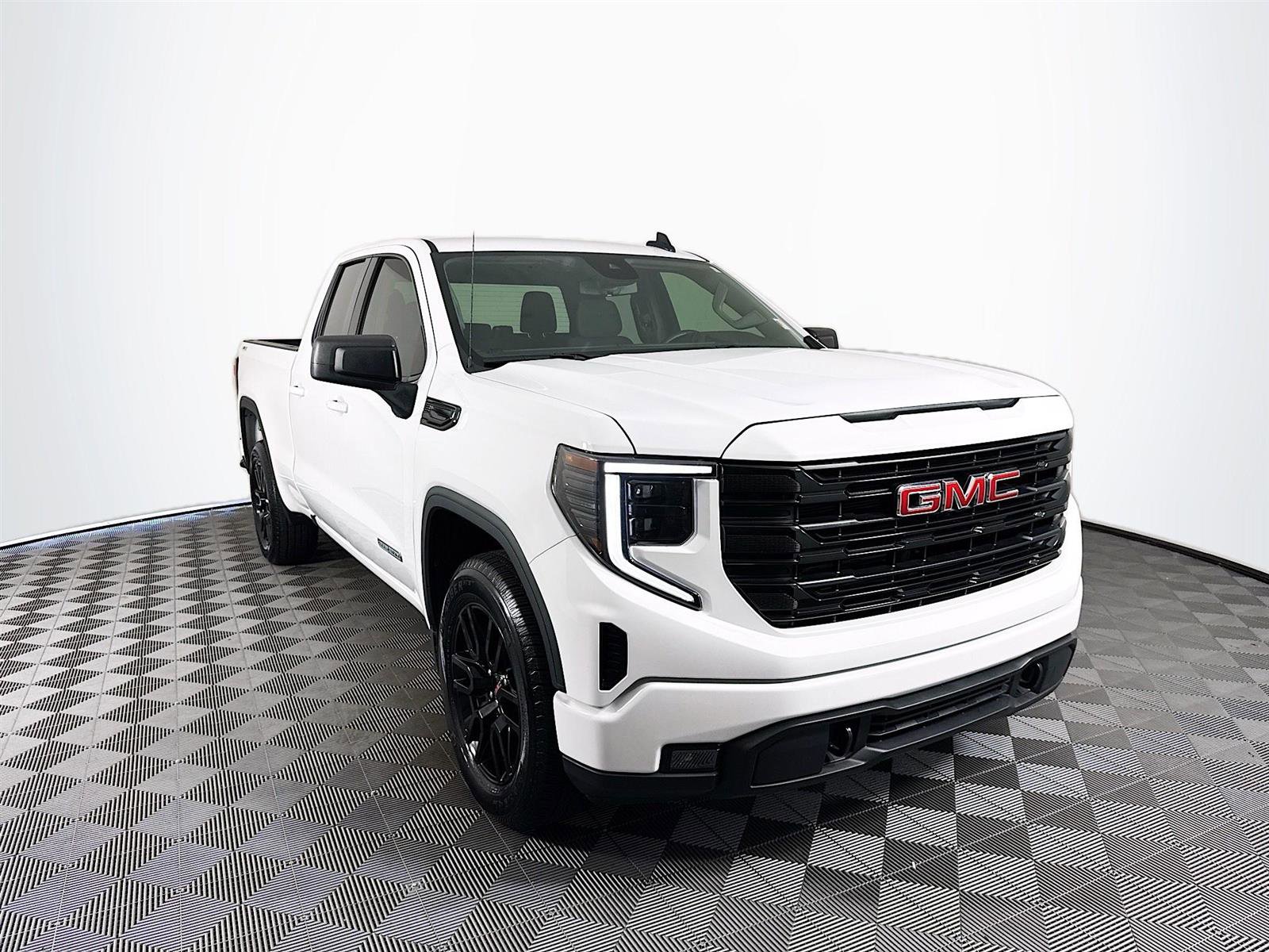 2023 GMC Sierra 1500 Elevation's photo