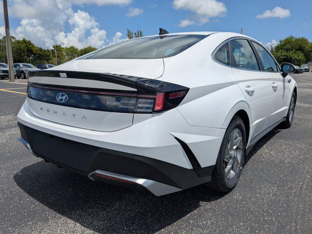 2025 Hyundai Sonata SE photo 4