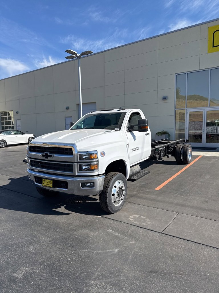 2024 Chevrolet Silverado 6500HD Work Truck photo 2