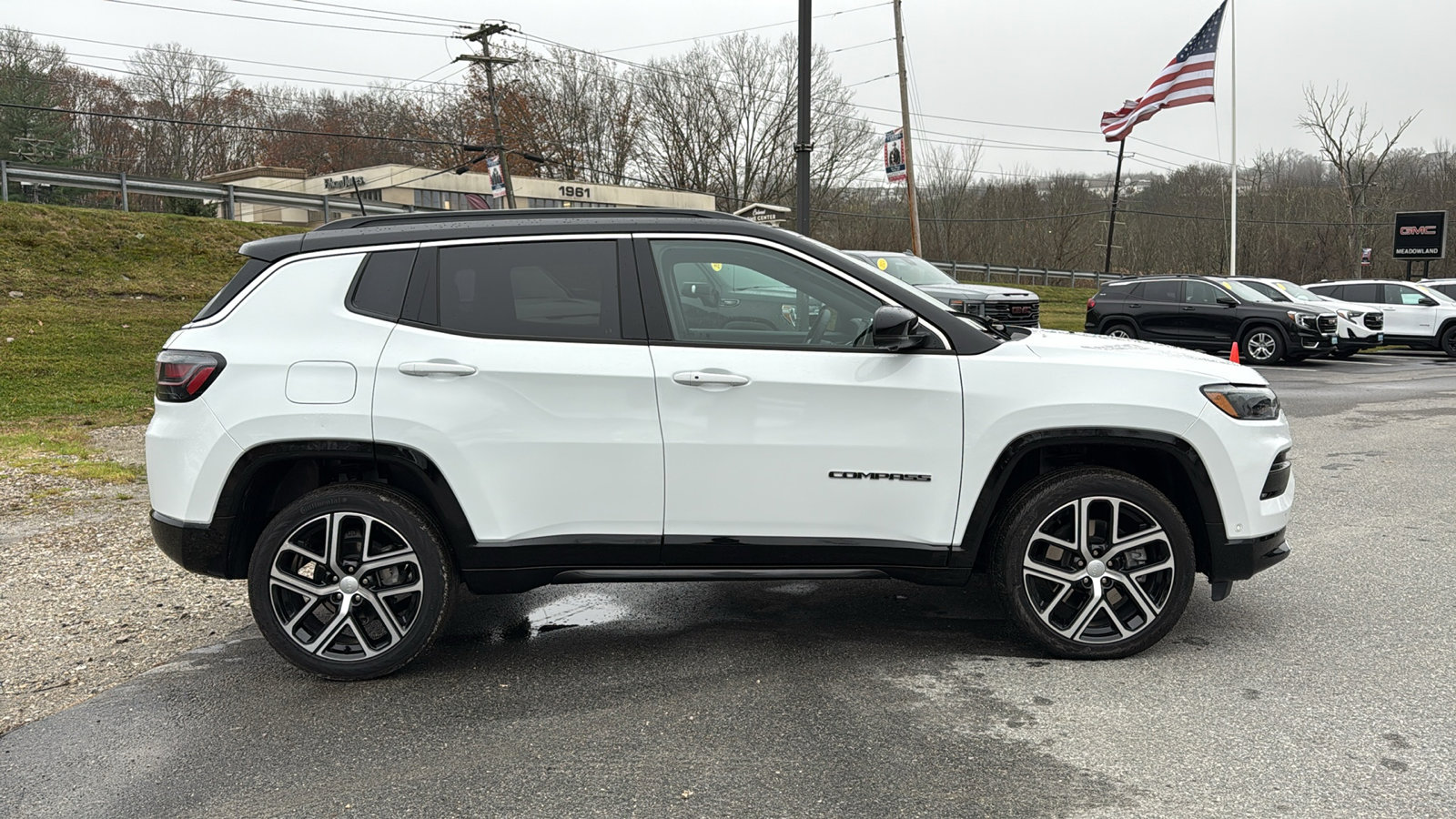 2024 Jeep Compass Limited photo 2
