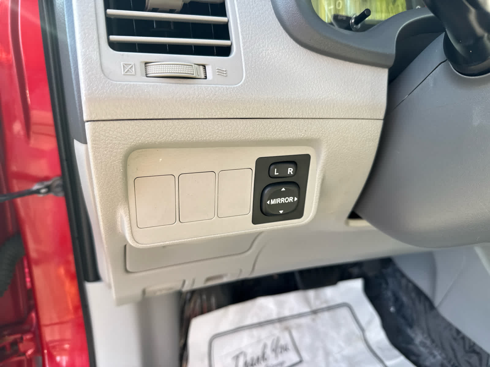2009 Toyota Corolla LE photo 17