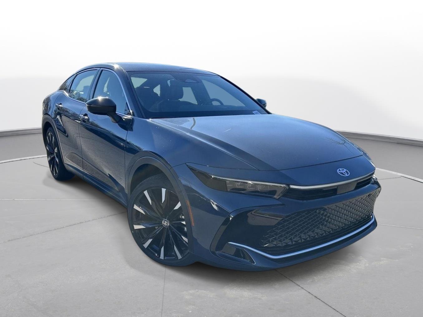 2025 Toyota Crown Platinum photo 4