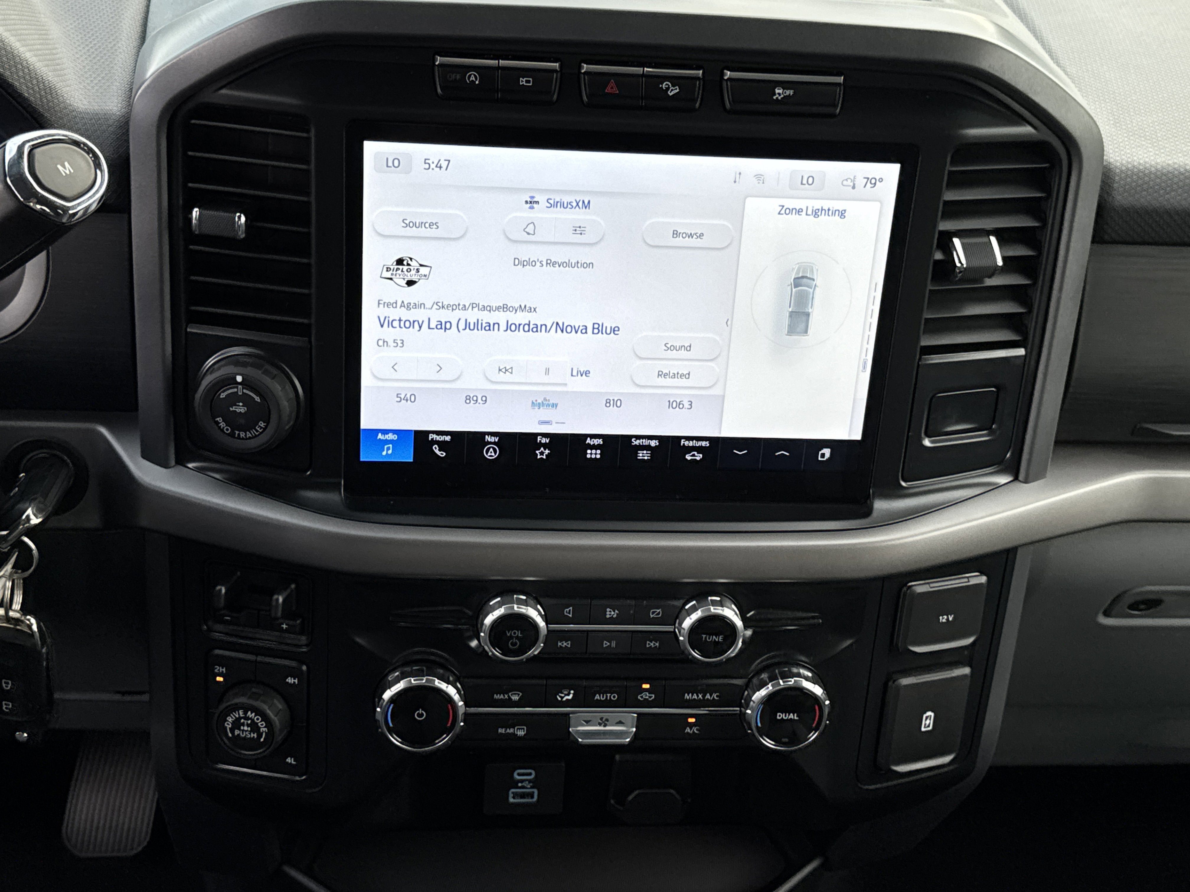 2024 Ford F-150 XLT photo 3