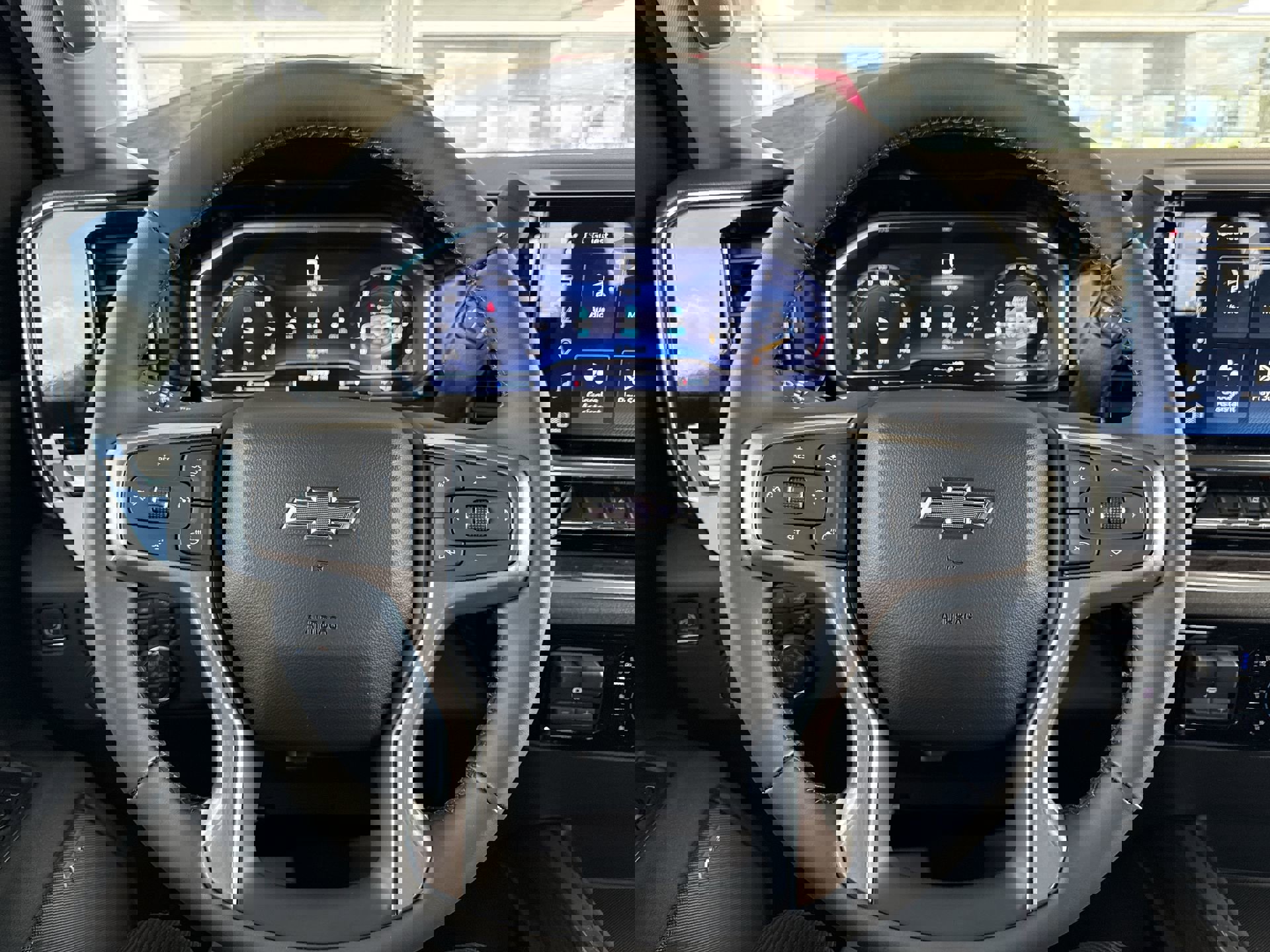 2025 Chevrolet Silverado 2500HD LTZ photo 9