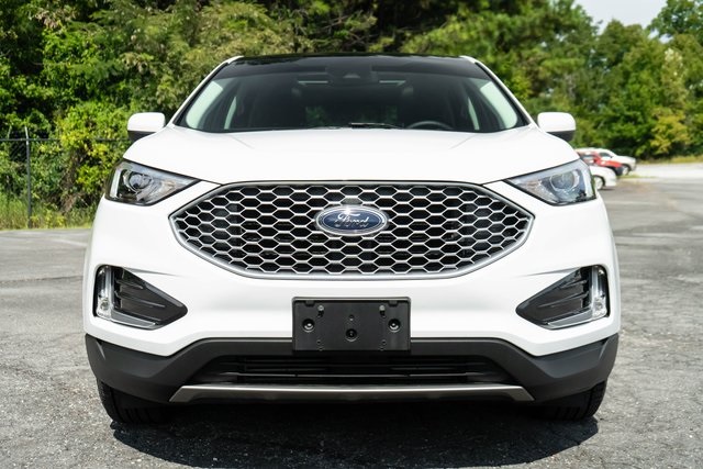 2024 Ford Edge SEL photo 4