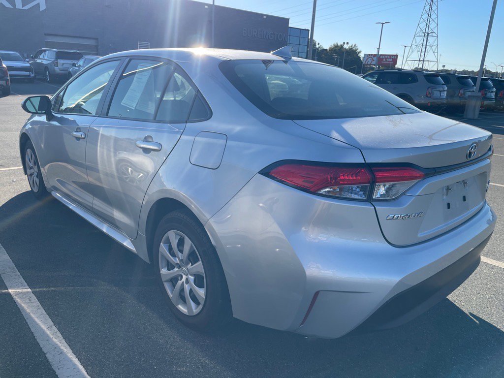 2023 Toyota Corolla LE photo 4