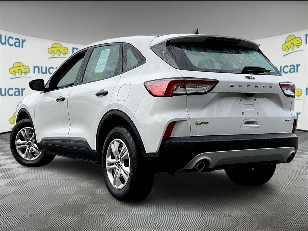 2022 Ford Escape S photo 4