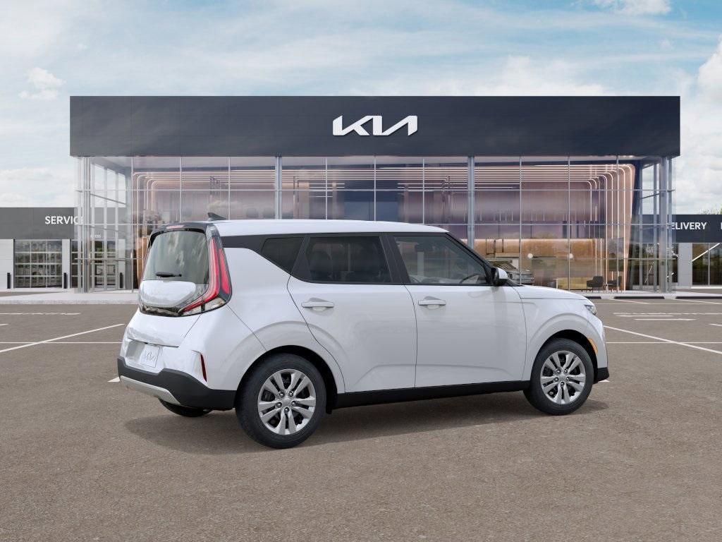 2025 Kia Soul LX photo 6