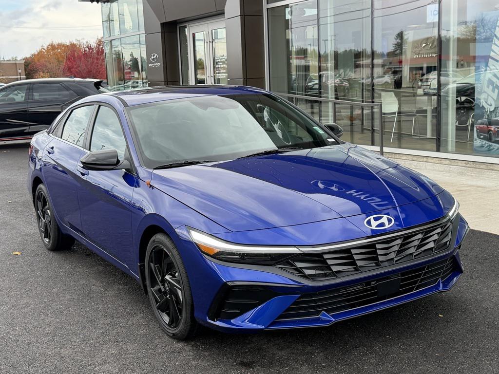 2026 Hyundai Elantra SEL Sport photo 2