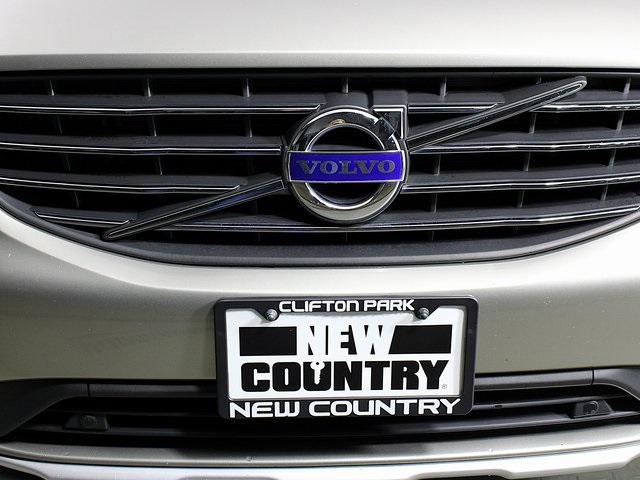2015 Volvo XC60 T5 Premier photo 11
