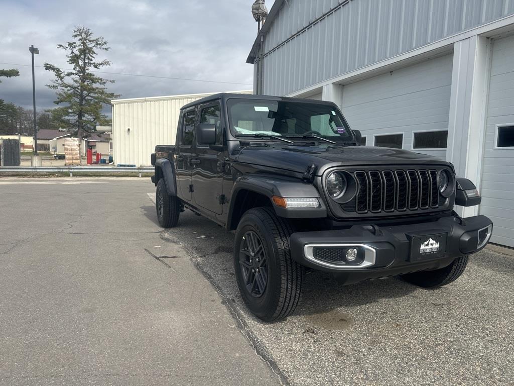 2024 Jeep Gladiator Sport S photo 2