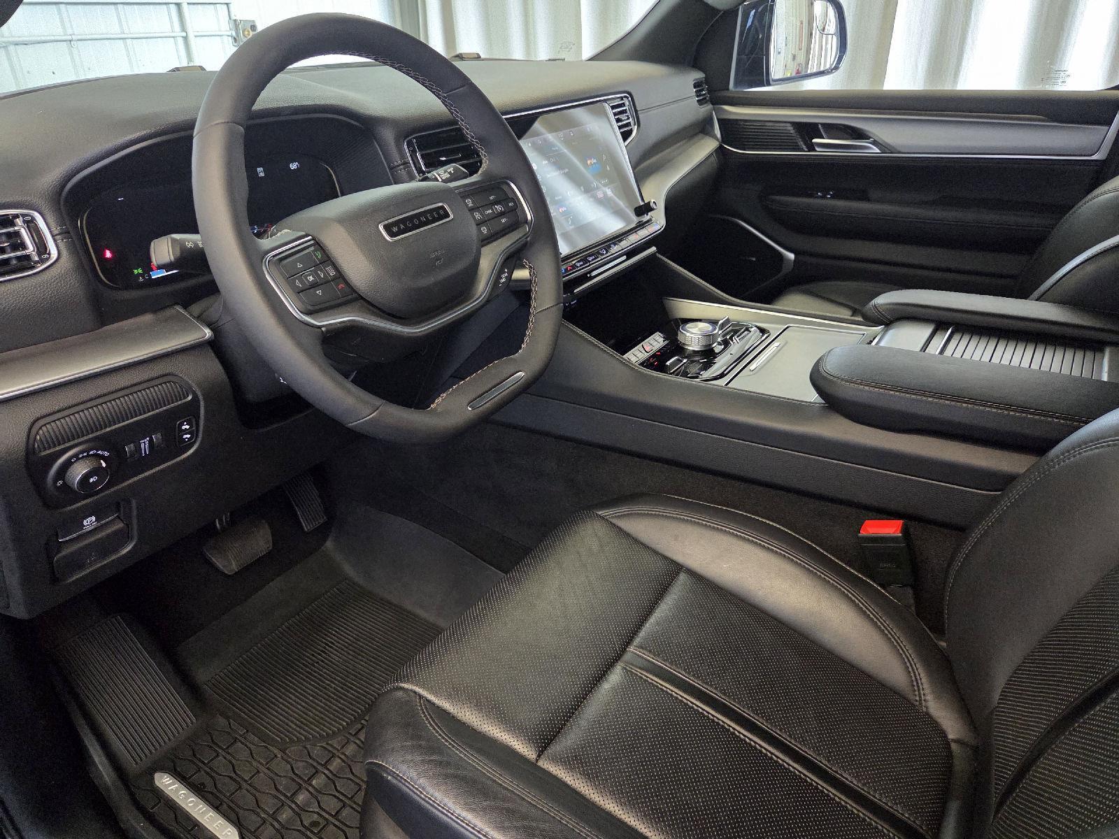 2024 Jeep Wagoneer L Series II Carbide photo 2