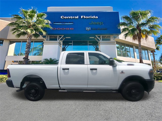 2025 Ram 2500 Tradesman photo 3