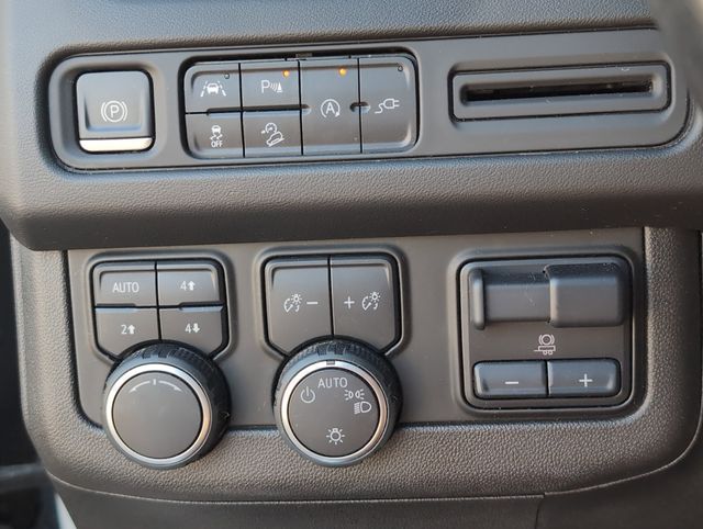 2021 Chevrolet Tahoe Z71 photo 22