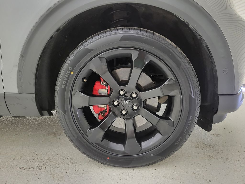 2021 Ford Explorer ST photo 8