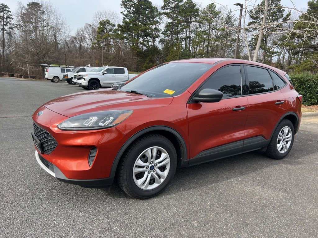 2020 Ford Escape S's photo