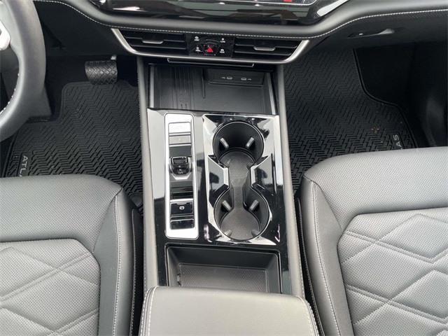 2025 Volkswagen Atlas SE Technology photo 21