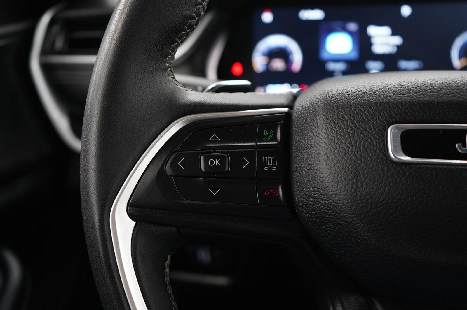 2023 Jeep Grand Cherokee Altitude photo 26