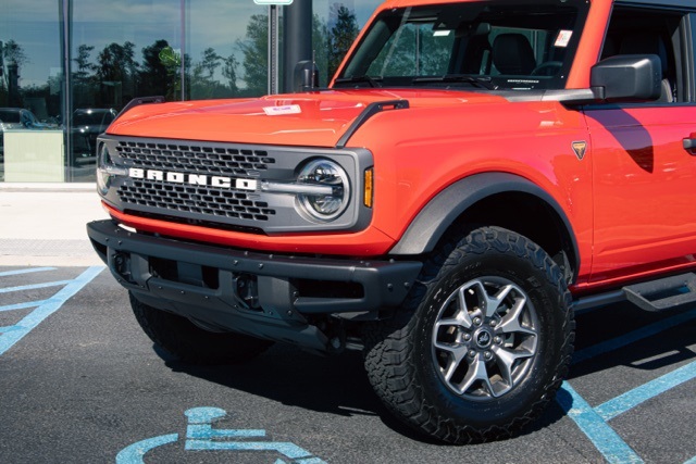 2024 Ford Bronco Badlands photo 2