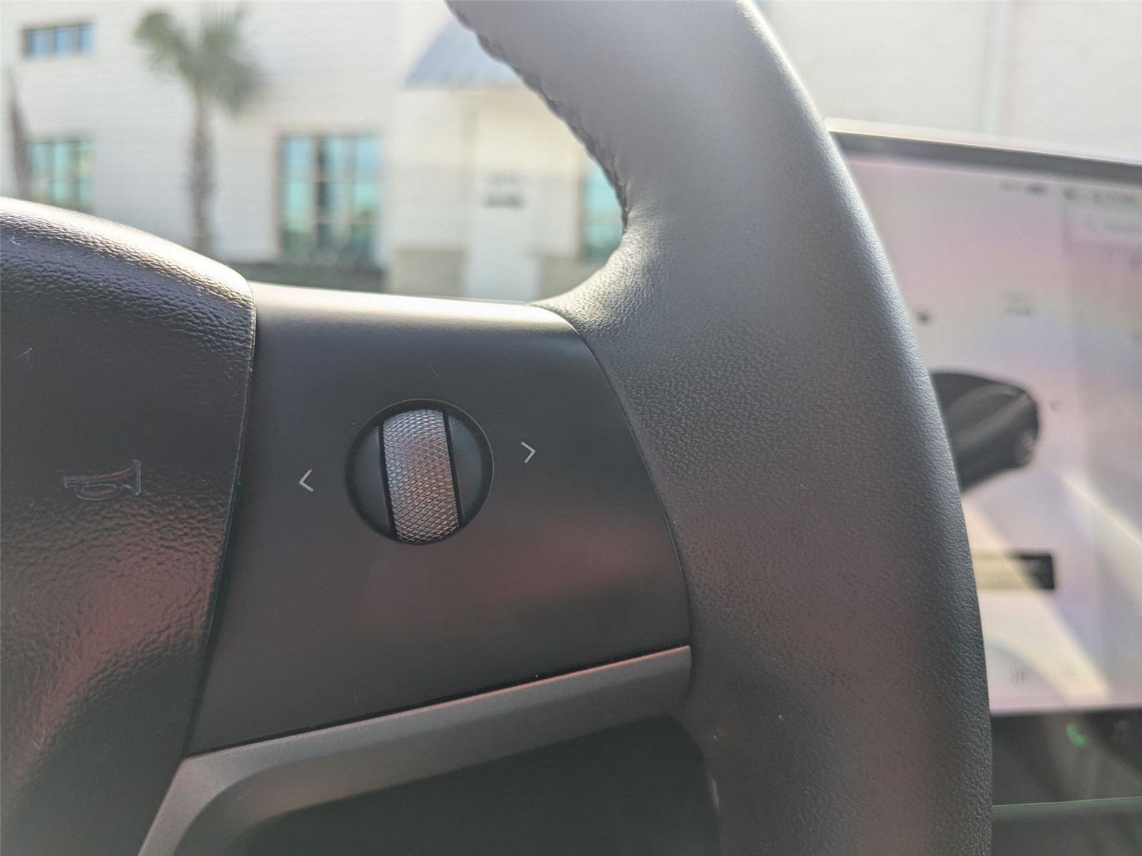 2021 Tesla Model 3 Standard Range Plus photo 16