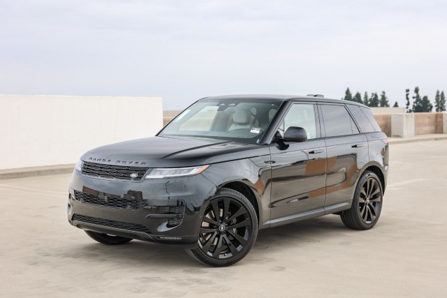 2025 Land Rover Range Rover Sport SE
