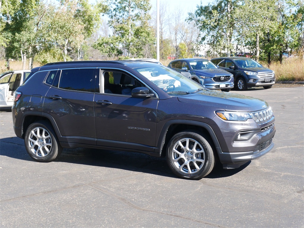 Used 2022 Jeep Compass Latitude Lux with VIN 3C4NJDFB4NT191189 for sale in Minneapolis, Minnesota