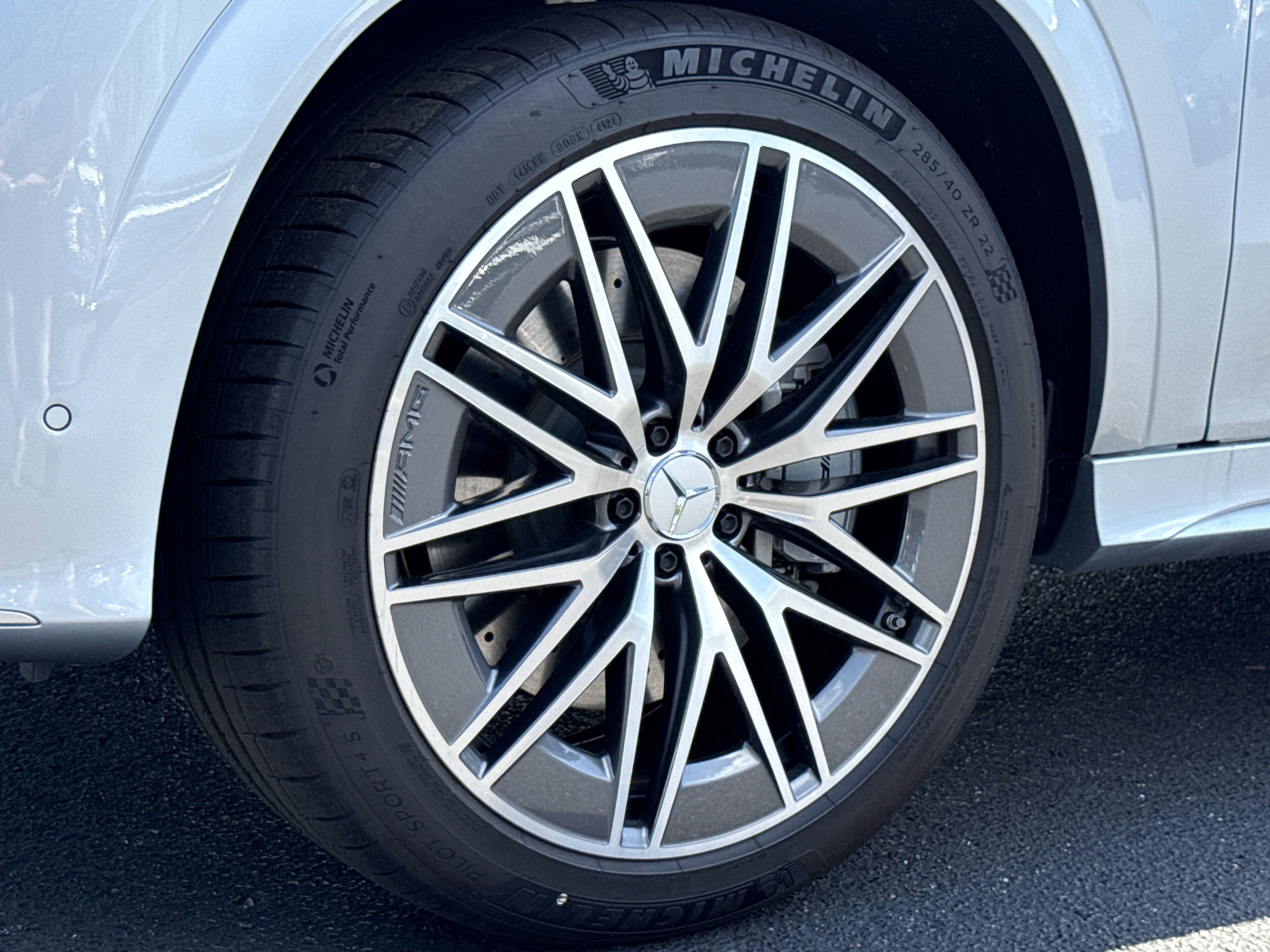 2025 Mercedes Benz GLE 53 AMG photo 11