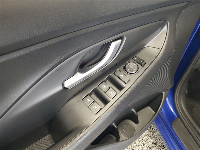 2019 Hyundai Elantra GT Base photo 8