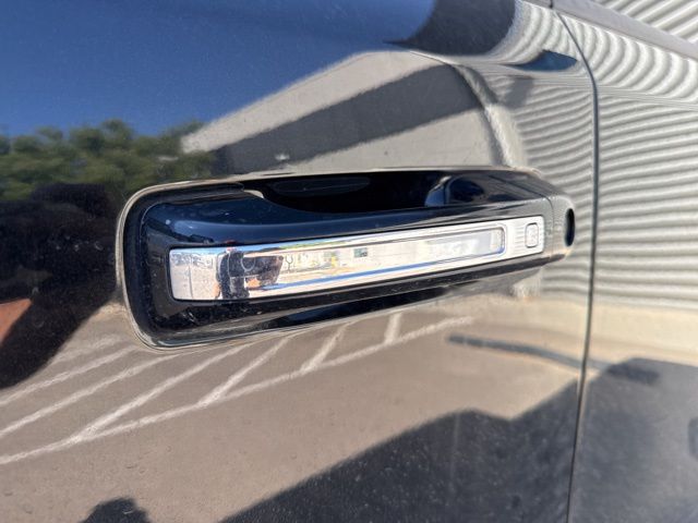 2022 Ram 1500 Laramie photo 17