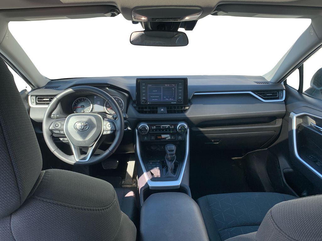 2022 Toyota RAV4 XLE photo 15