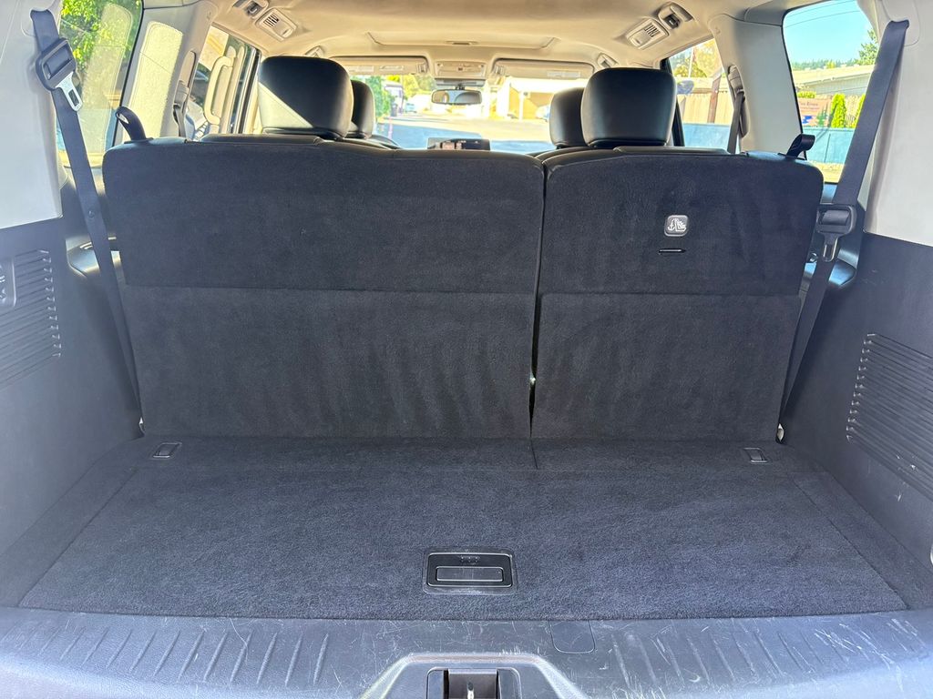 2022 Nissan Armada SL photo 33