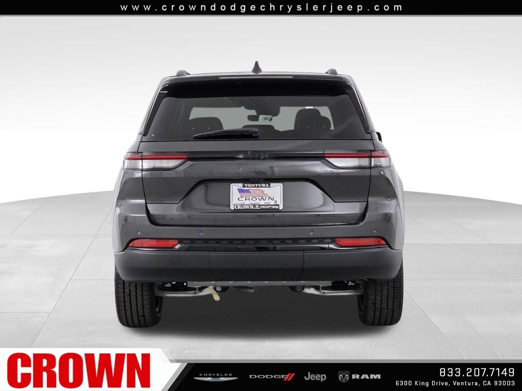 2025 Jeep Grand Cherokee Laredo Altitude photo 7