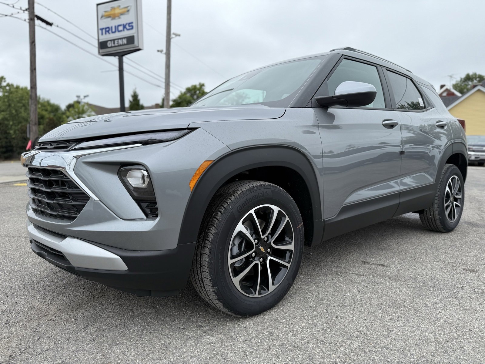 2026 Chevrolet Trailblazer LT photo 2