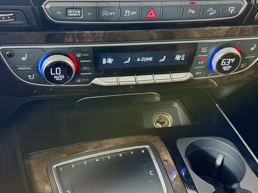 2017 Audi Q7 3.0T Prestige photo 16
