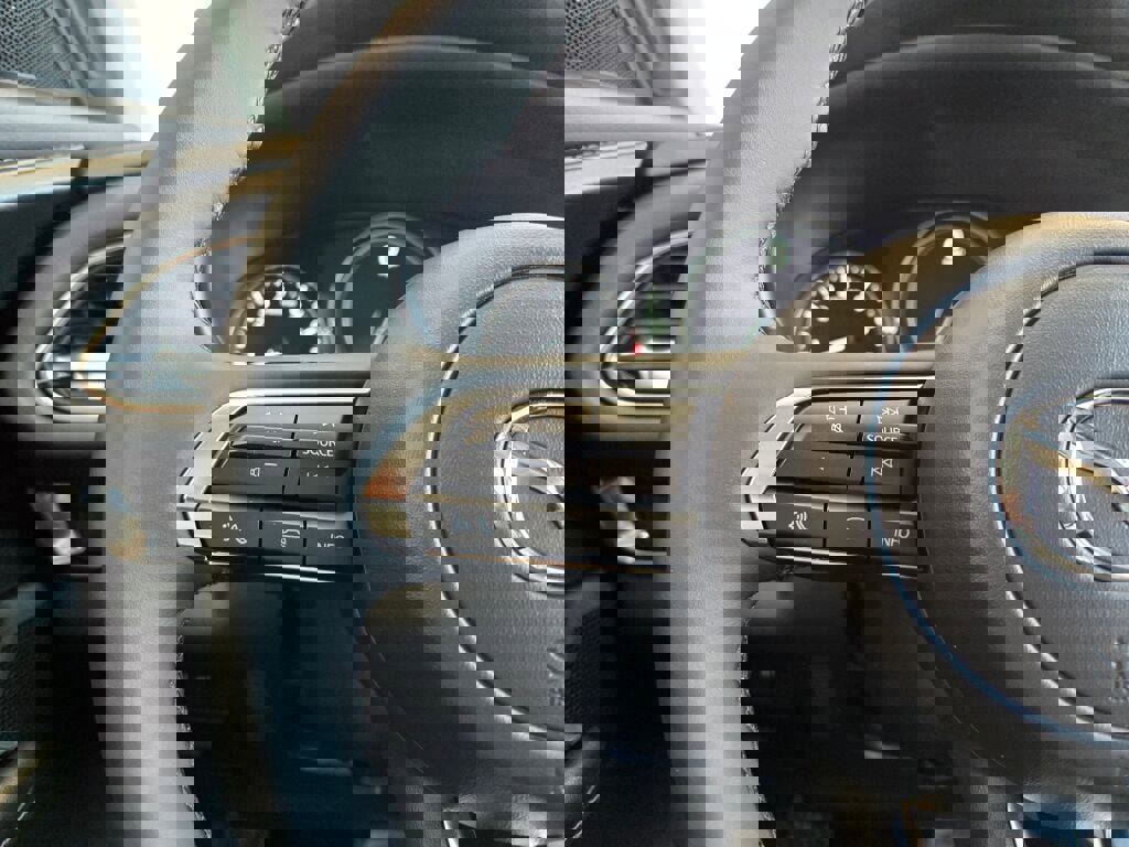 2025 Mazda CX-30 2.5 S Preferred photo 8