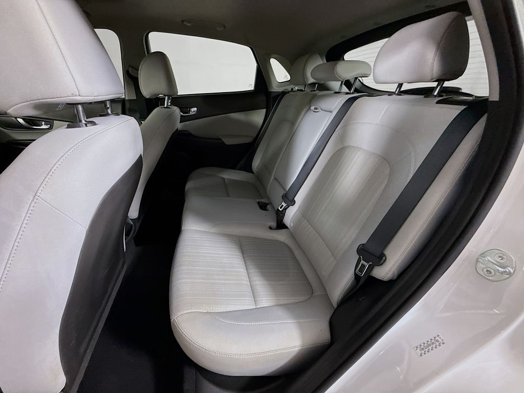2023 Hyundai Kona SEL photo 26