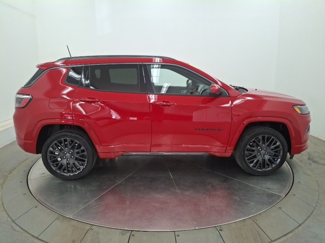 2022 Jeep Compass Limited photo 7