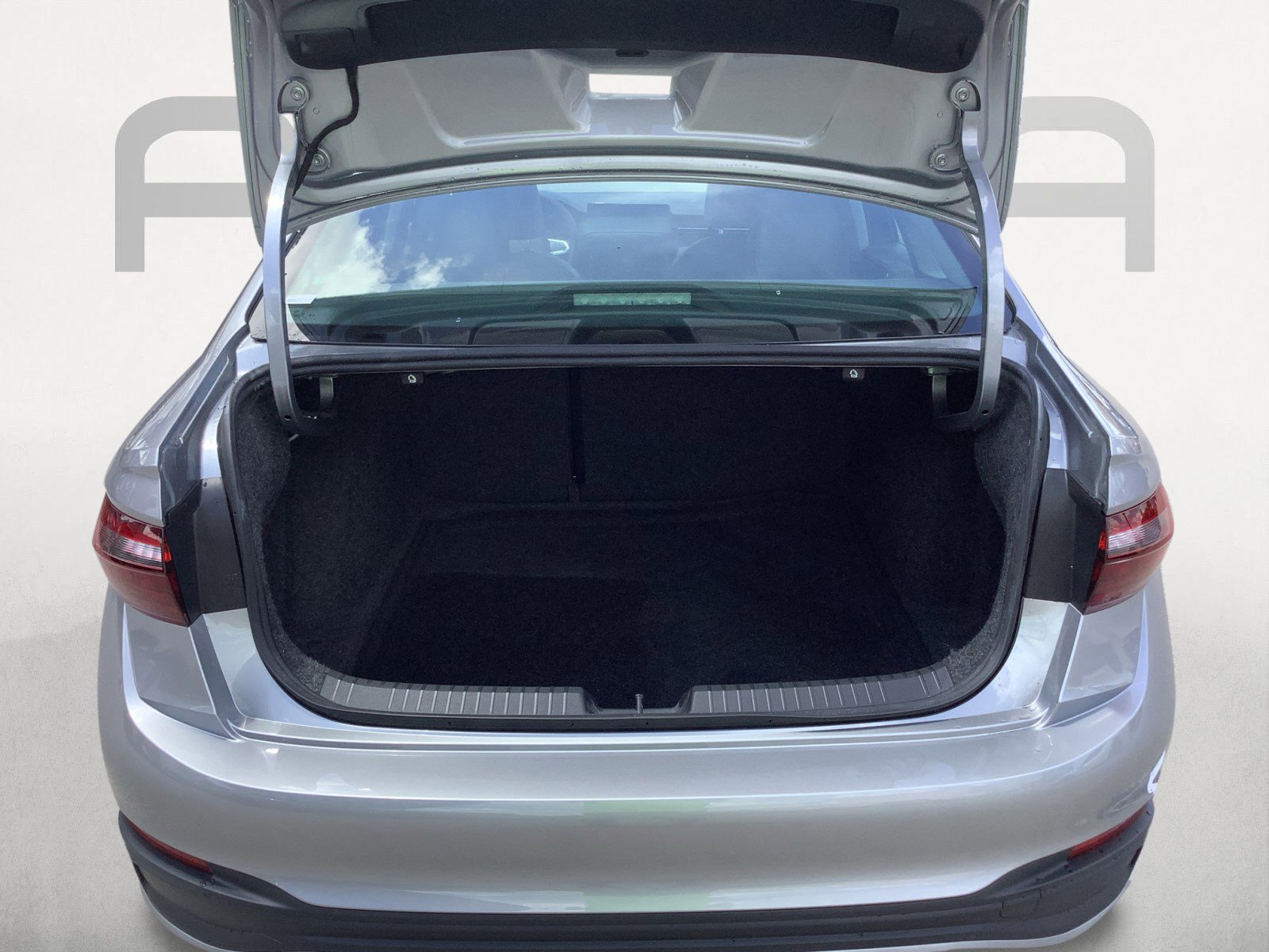 2025 Volkswagen Jetta SE photo 10
