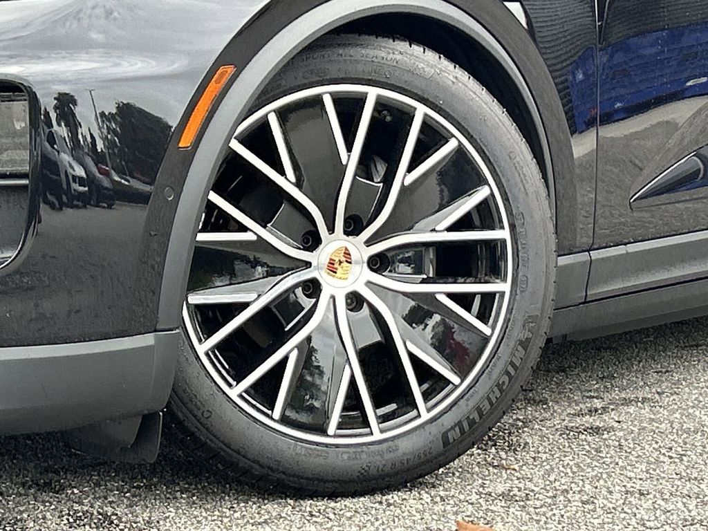 2024 Porsche Macan Electric 4 photo 14
